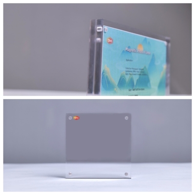 Προσαρμοσμένο μέγεθος Desktop Frameless Self Standing Ακρυλικό Μαγνητικό Φωτογραφικό Πλαίσιο